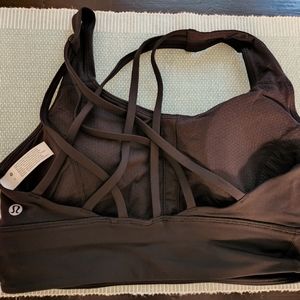 Lululemon Free To Be Serene Sports Bra